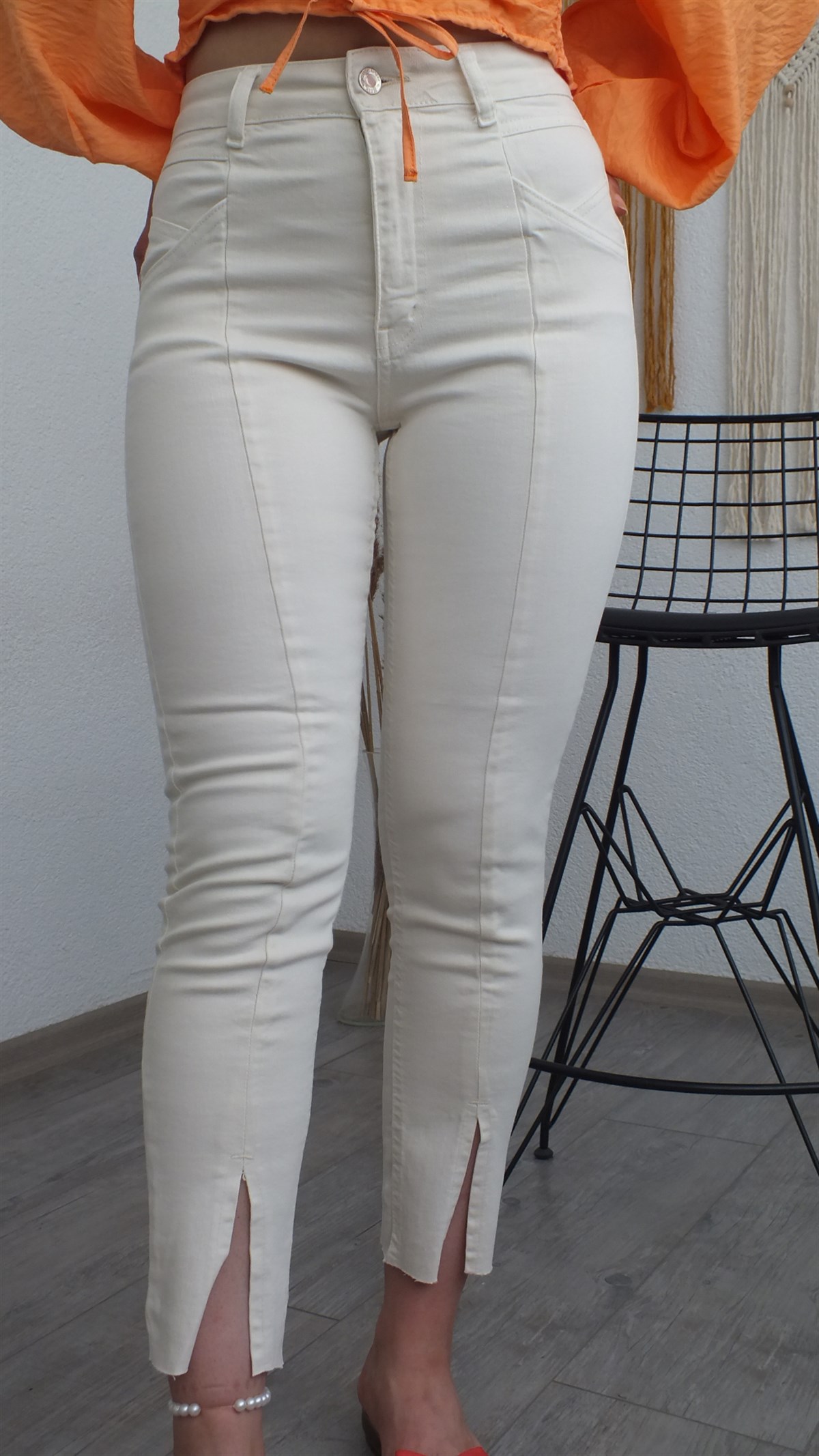 Kemik Gabardin Yırtmaçlı Pantolon