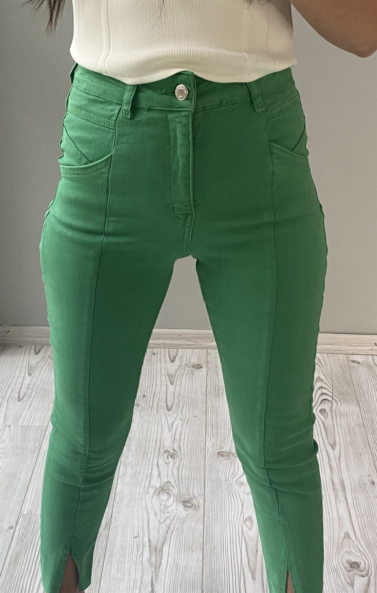 Çimen Yeşil Gabardin Yırtmaçlı Pantolon