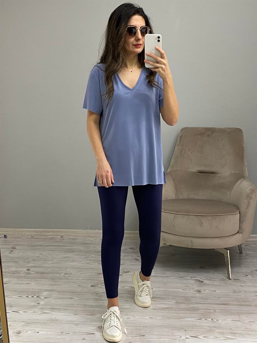 Denim Mavi V Yaka Lazer Kesim Yanları Yırtmaçlı Modal Kumaş T-shirt