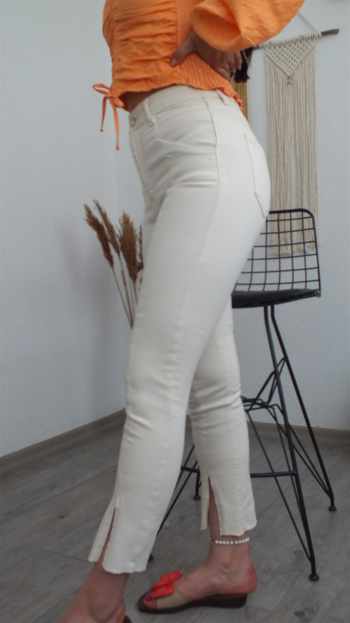Kemik Gabardin Yırtmaçlı Pantolon