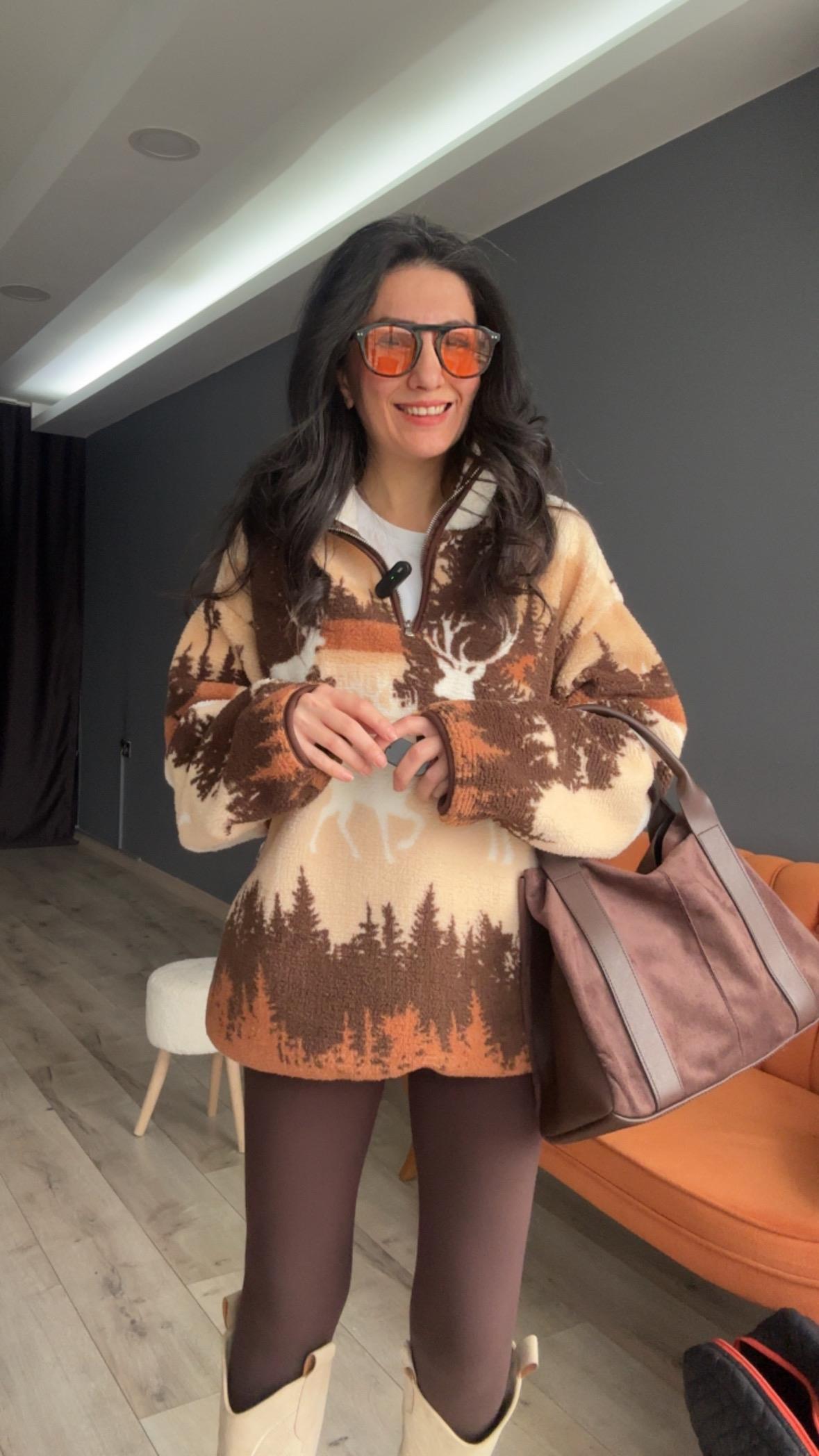 Kahverengi Geyik Desenli Fermuarlı Sweatshirt