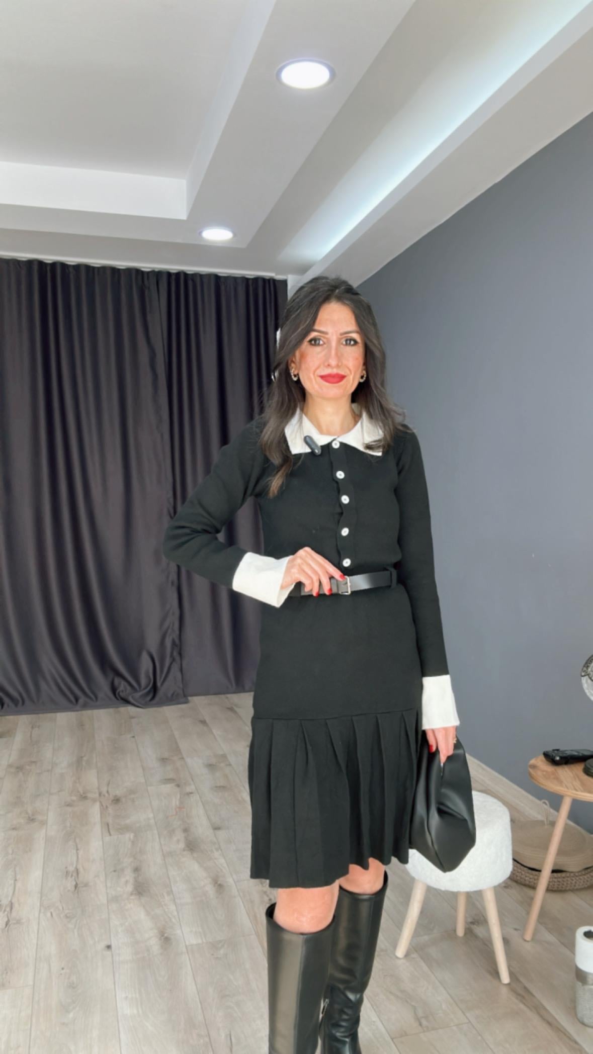 Sİyah Kemerli Önü Düğmeli Triko Elbise