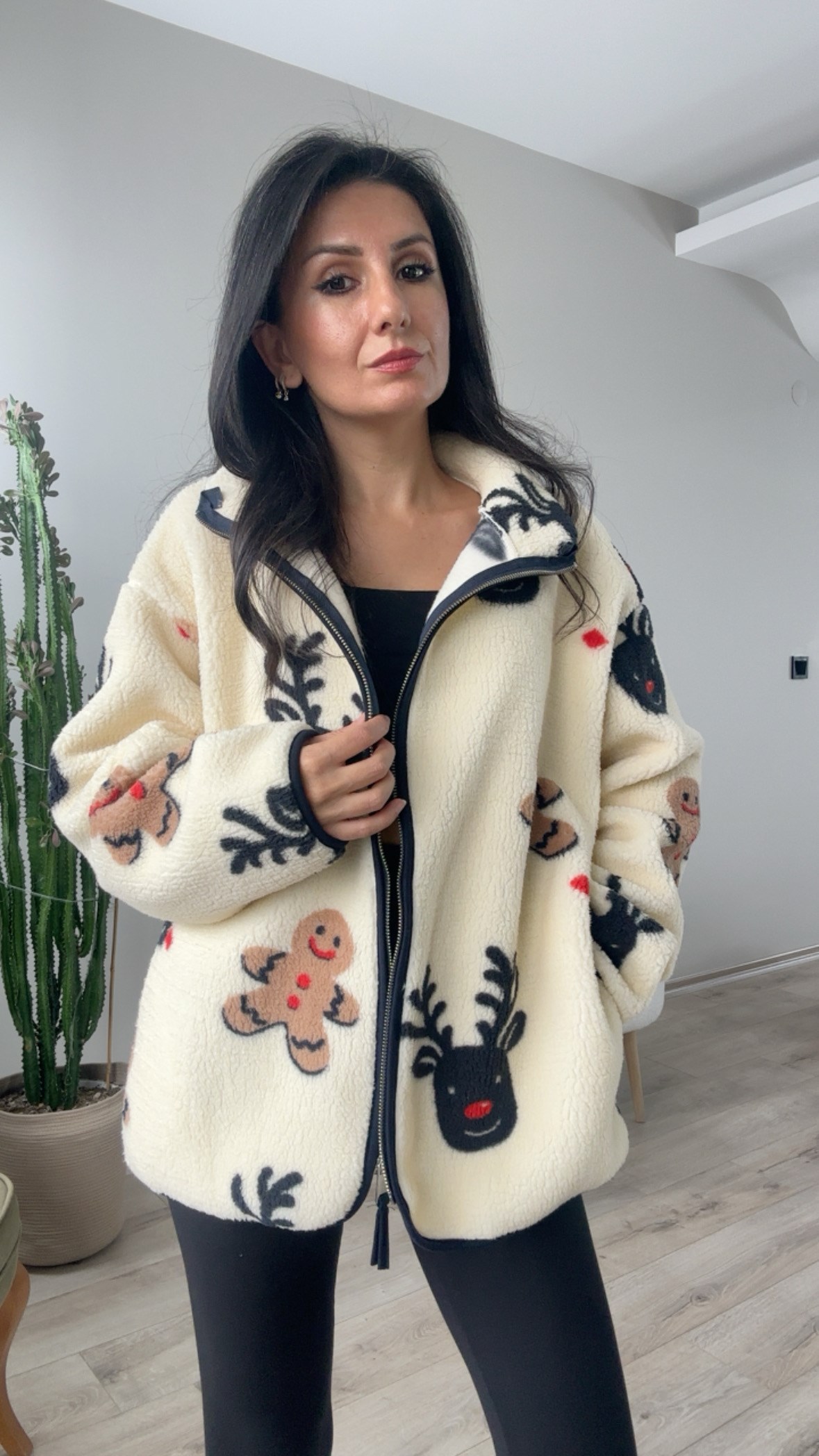 Ekru Kurabiye Desenli Fermuarlı Polar Ceket