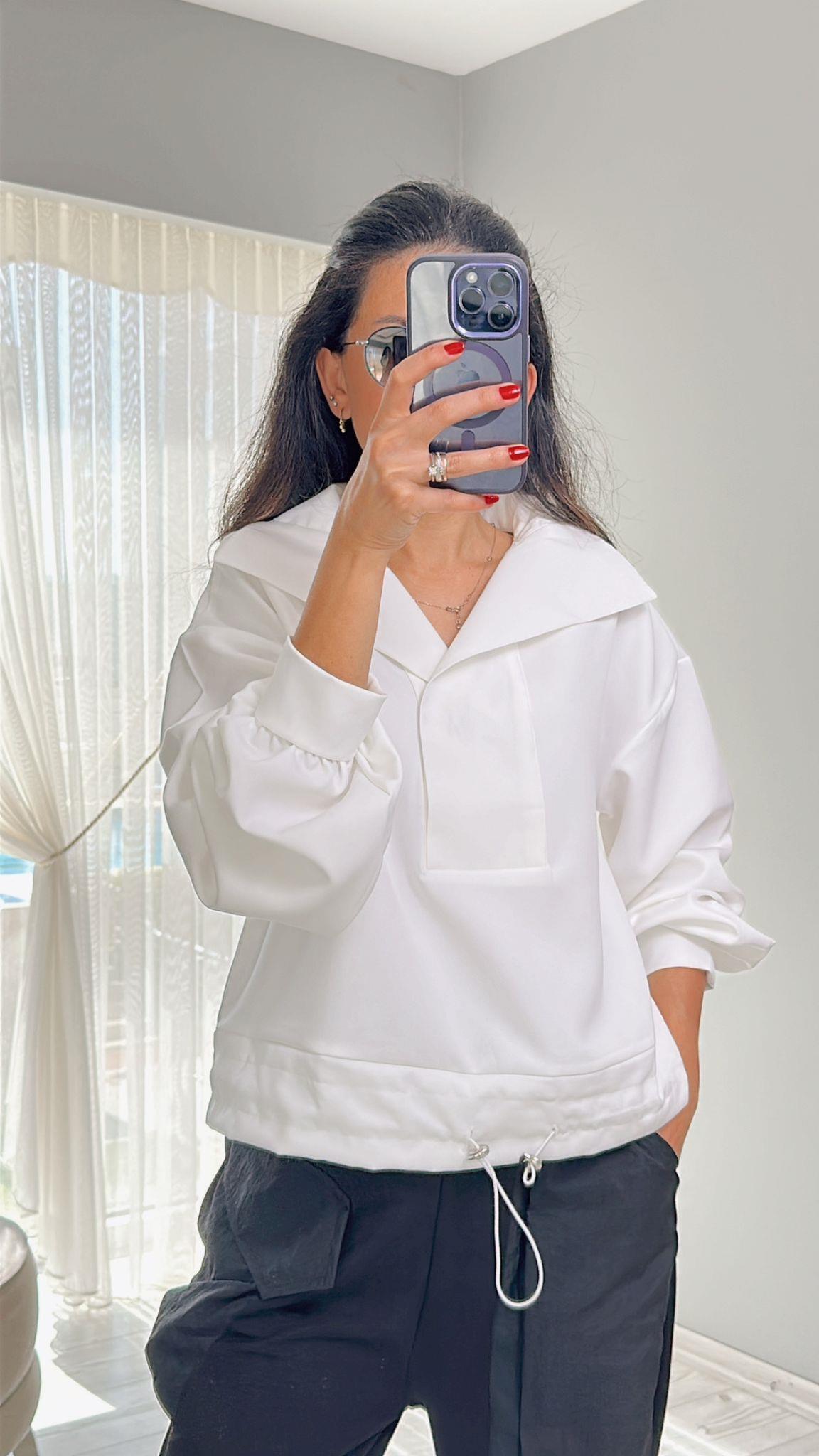 Beyaz Gömlek Yaka Büzgü Detaylı Sweatshirt