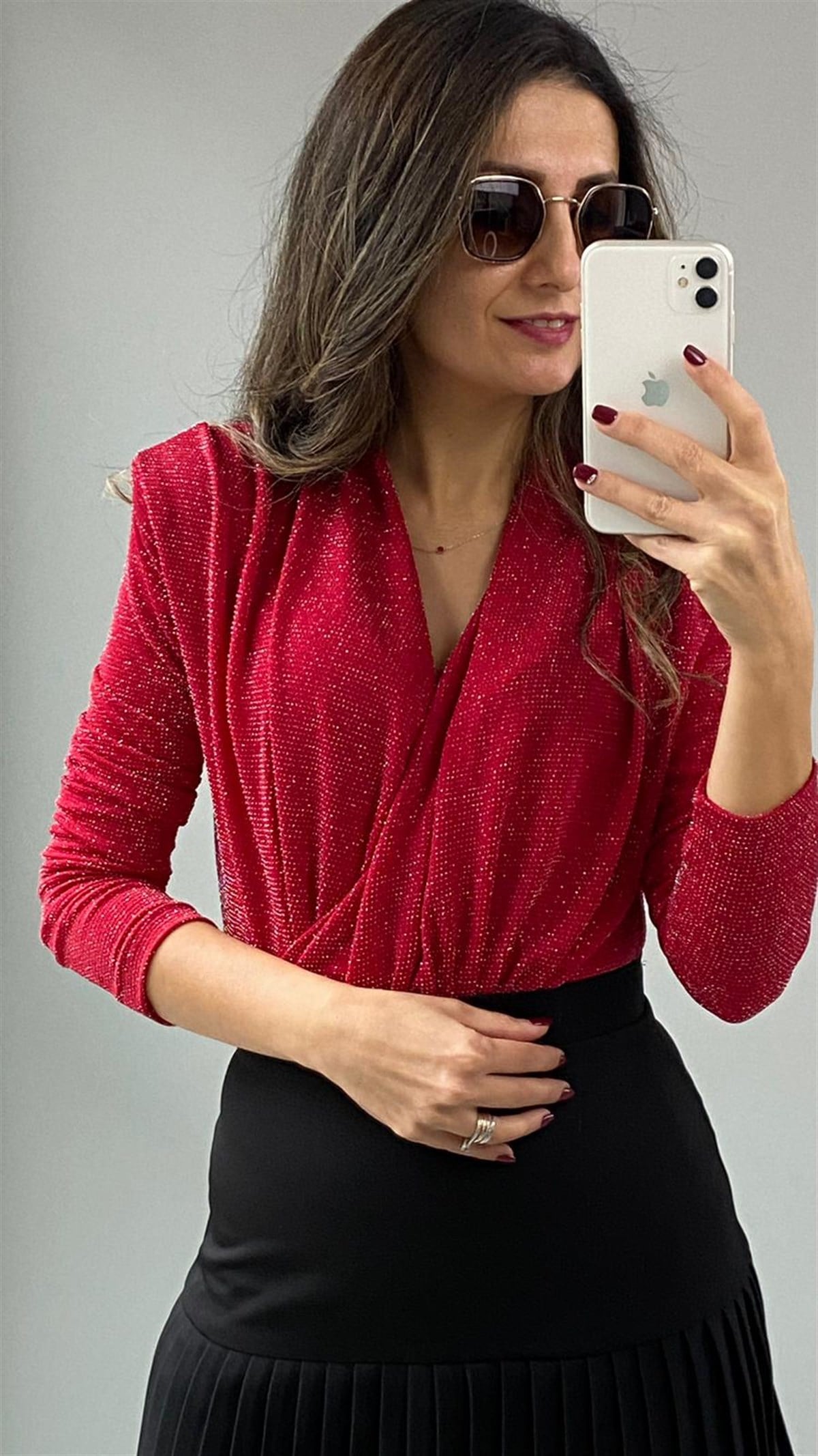 Kırmızı Vatkalı Simli Bluz