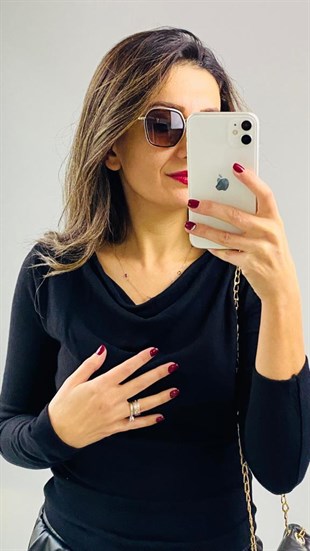 Siyah Yumoş Bluz