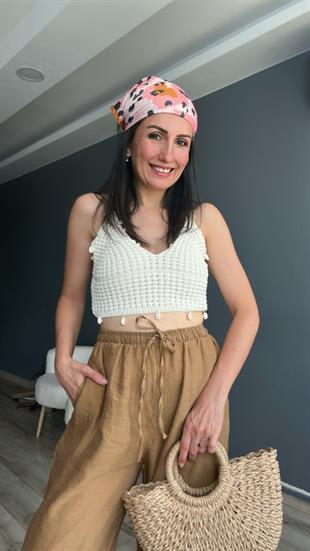 Krem Deniz kabuğu Detaylı Askılı Örme Crop