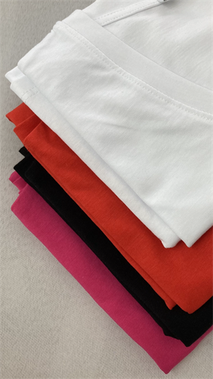 Beyaz V Yaka Basic T-Shirt