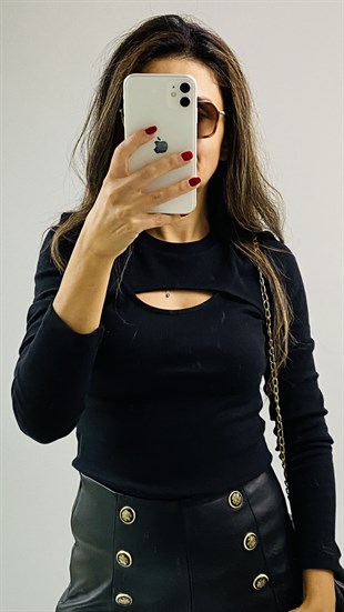 Siyah Göğüs Detaylı Kaşkorse Bluz