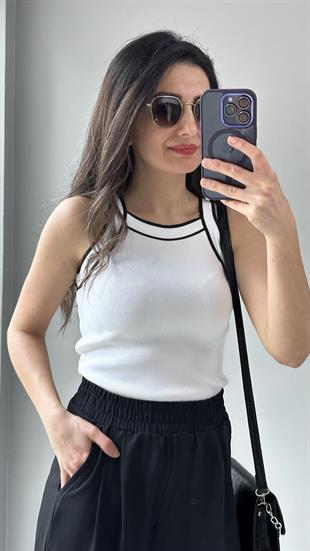 Beyaz Halter Yaka Çizgi Detay Atlet