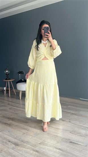 Sarı Nakış İşlemeli Müslin Elbise