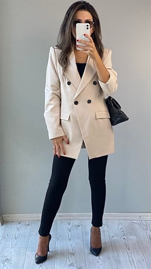 Bej Dört Düğmeli Blazer Ceket