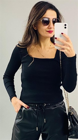 Siyah Kare Yaka Kaşkorse Bluz 