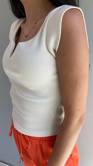 Krem Kaşkorse V Yaka Bluz