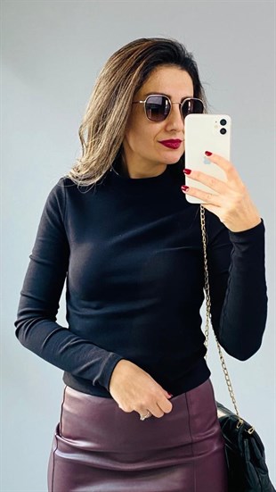 Siyah Omuz Düğmeli Kaşkorse Bluz