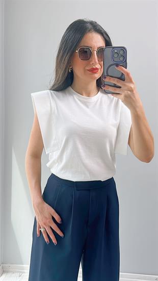 Ekru Omuz Detaylı T-Shirt
