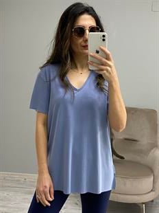 Denim Mavi V Yaka Lazer Kesim Yanları Yırtmaçlı Modal Kumaş T-shirt