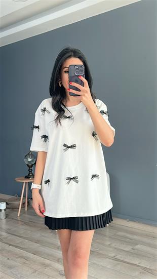Ekru Bisiklet Yaka Siyah Tül Kurdela Detaylı T-Shirt