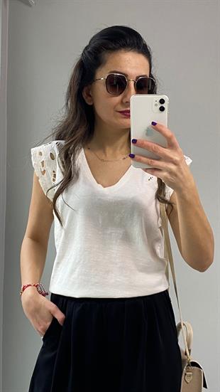 Ekru Omuz Nakışlı V Yaka T-shirt