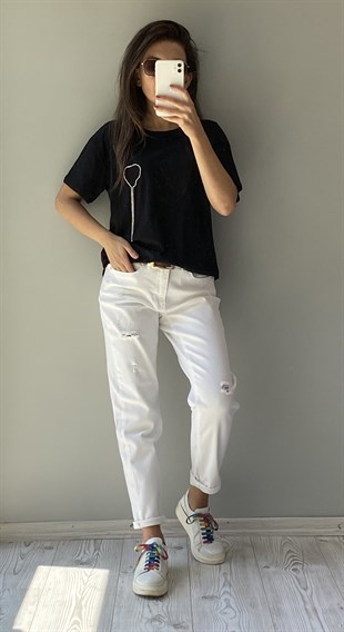 Siyah Taş Detaylı T-Shirt