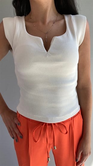 Krem Kaşkorse V Yaka Bluz