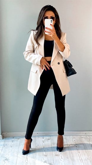 Bej Dört Düğmeli Blazer Ceket