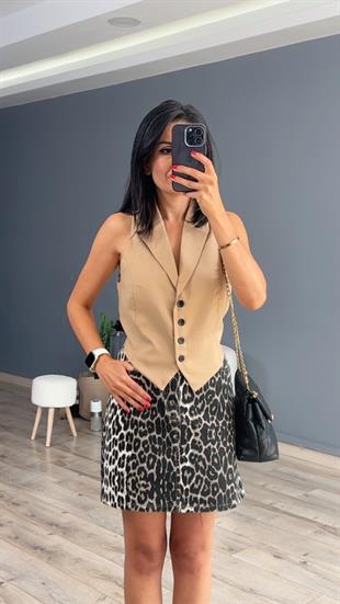 Camel Cut Out Yelek