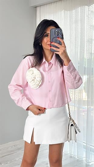 Pembe Çizgili Gül Broş Detaylı Gömlek