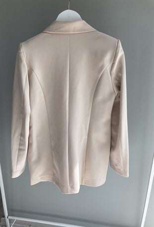 Bej Dört Düğmeli Blazer Ceket