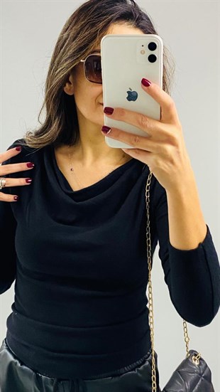 Siyah Yumoş Bluz