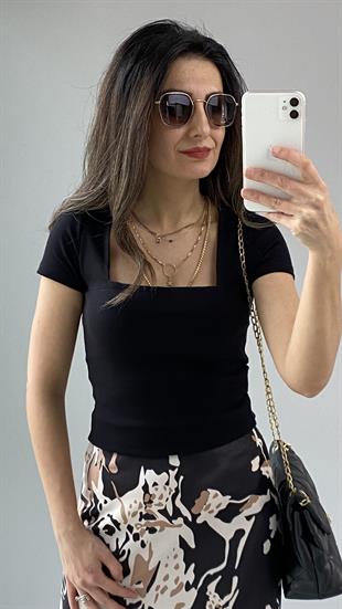 Siyah Kare Yaka Çift Kat Kısa Kollu Kaşkorse Bluz