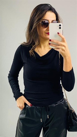 Siyah Yumoş Bluz