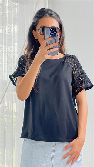 Siyah Omuz Dantel Detaylı T-Shirt