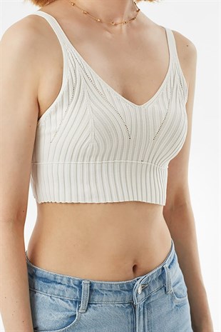 Beyaz Fitilli Triko Crop