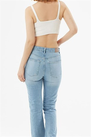 Beyaz Fitilli Triko Crop