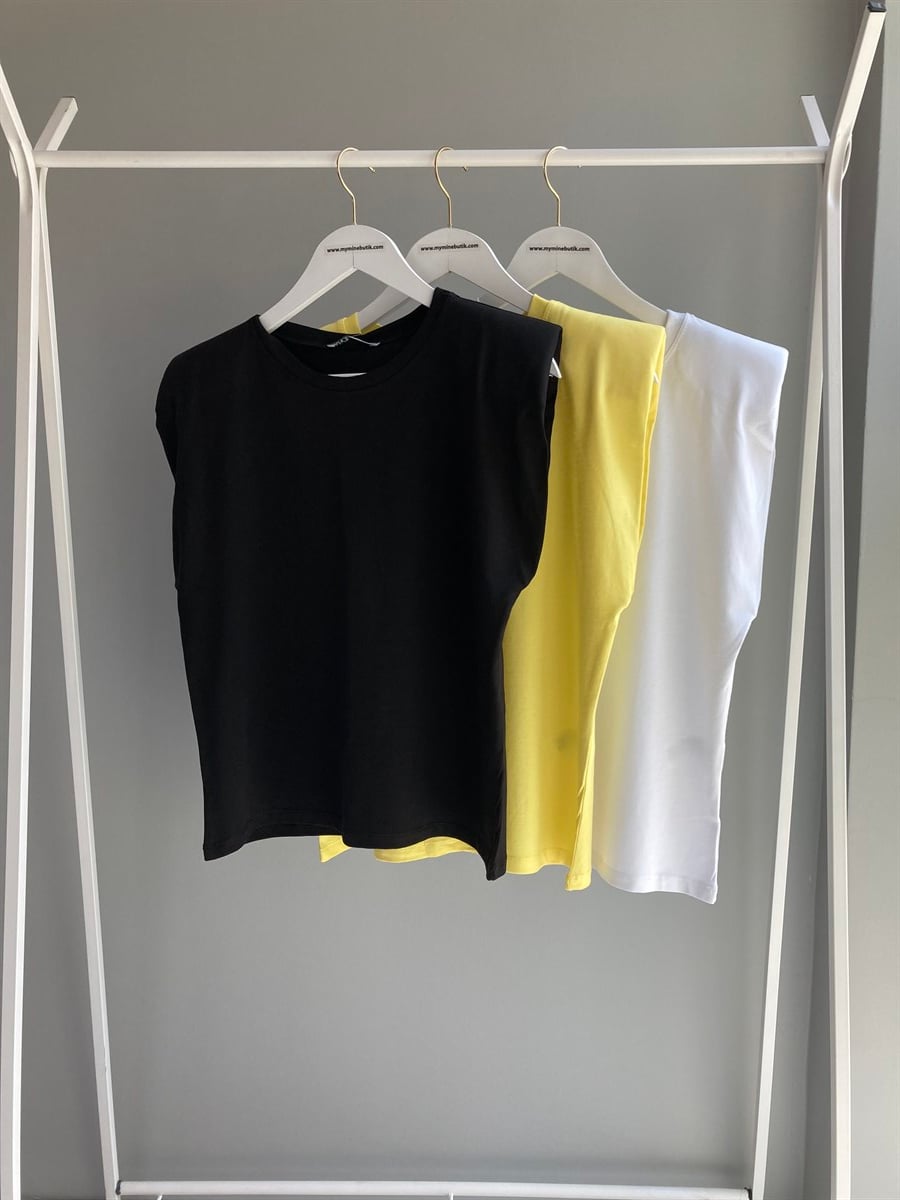 Siyah Vatkalı Bisiklet Yaka Basic T-Shirt