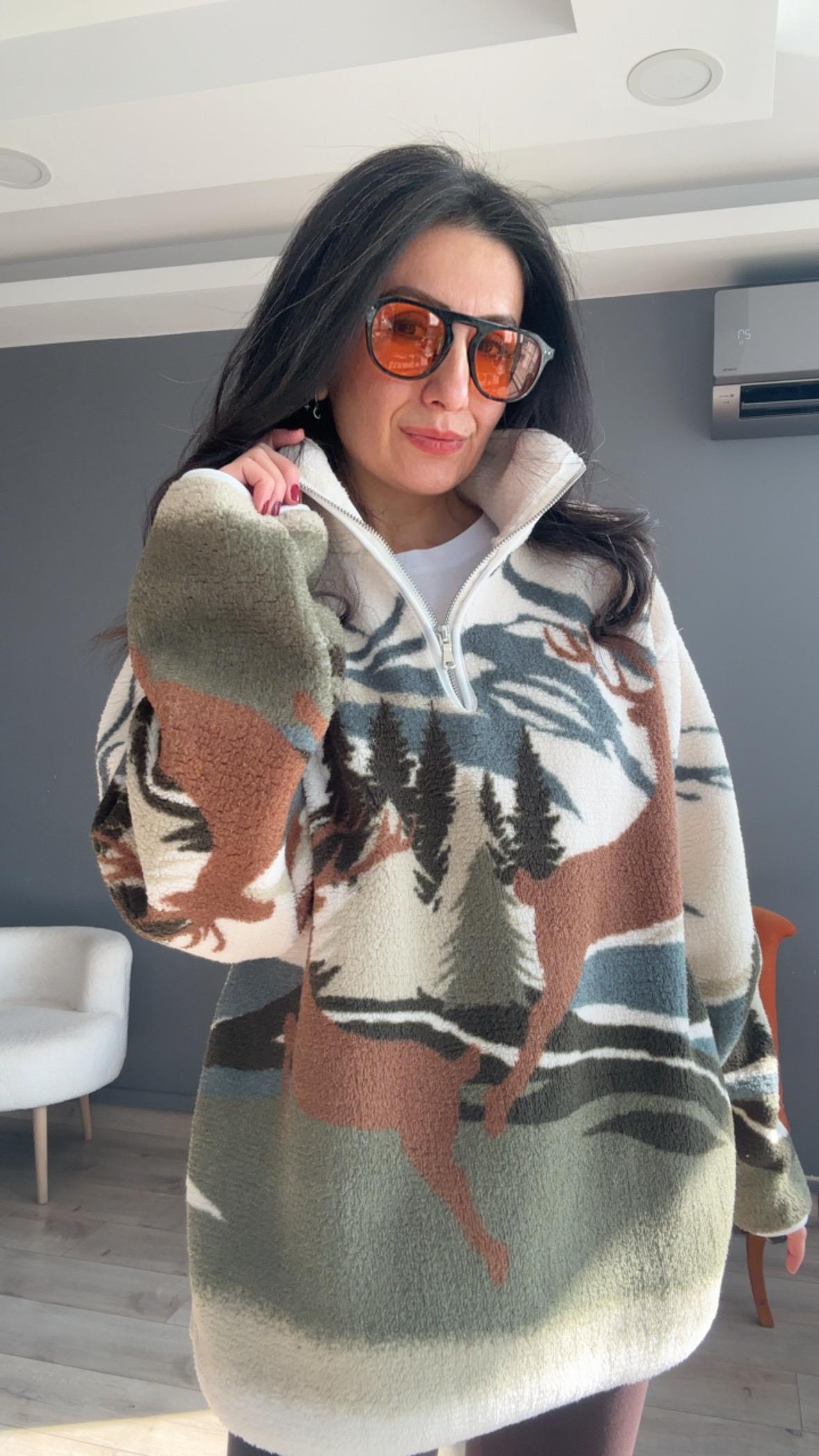 Ekru Haki Geyikli Dağlı Desenli Fermuarlı Sweatshirt