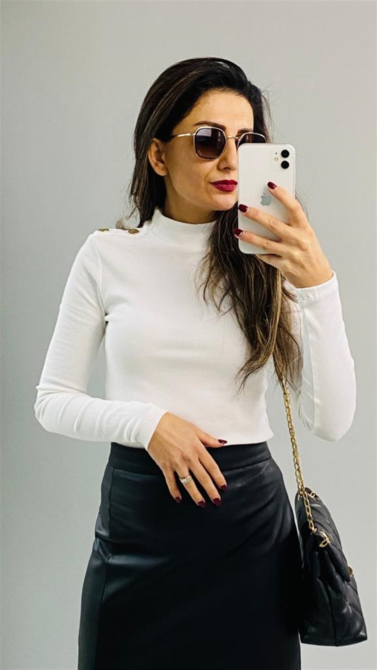 Ekru Omuz Düğmeli Kaşkorse Bluz