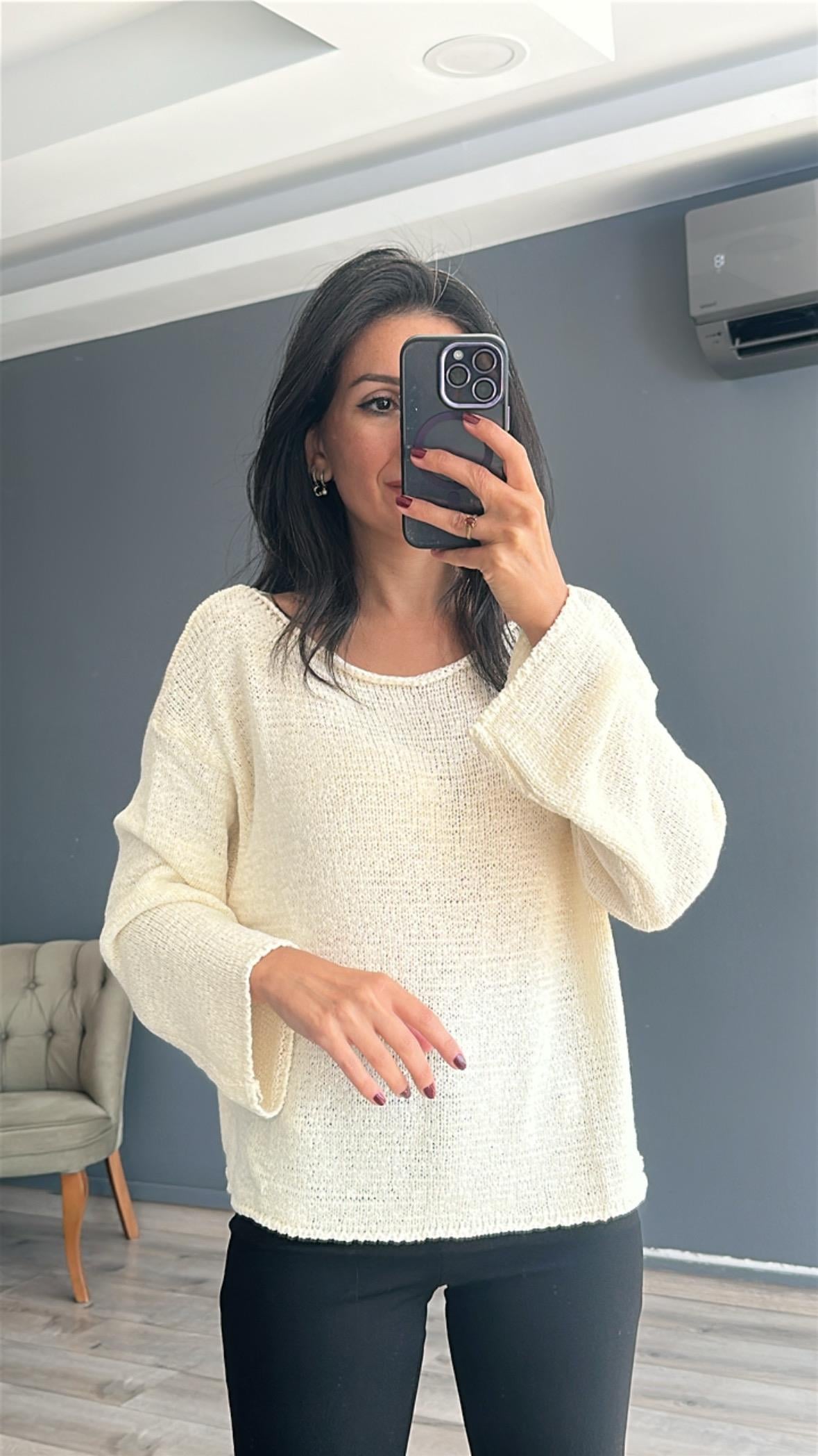 Ekru Kayık Yaka Merserize Triko