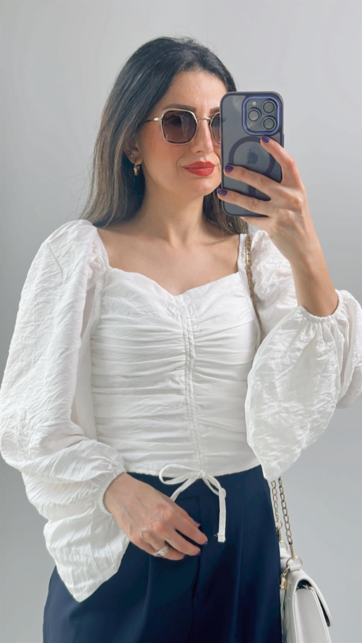 Beyaz Vual Büzgülü Balon Kol Bluz