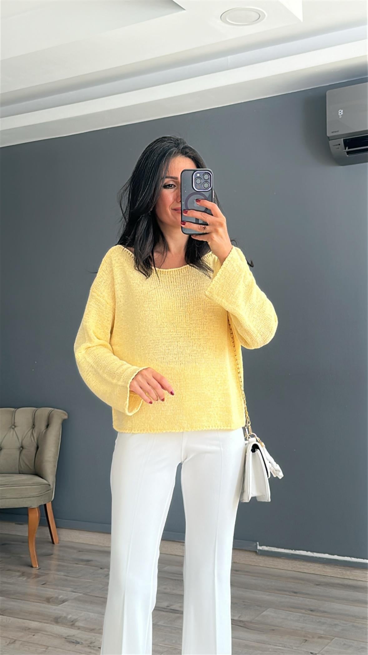 Sarı Kayık Yaka Merserize Triko