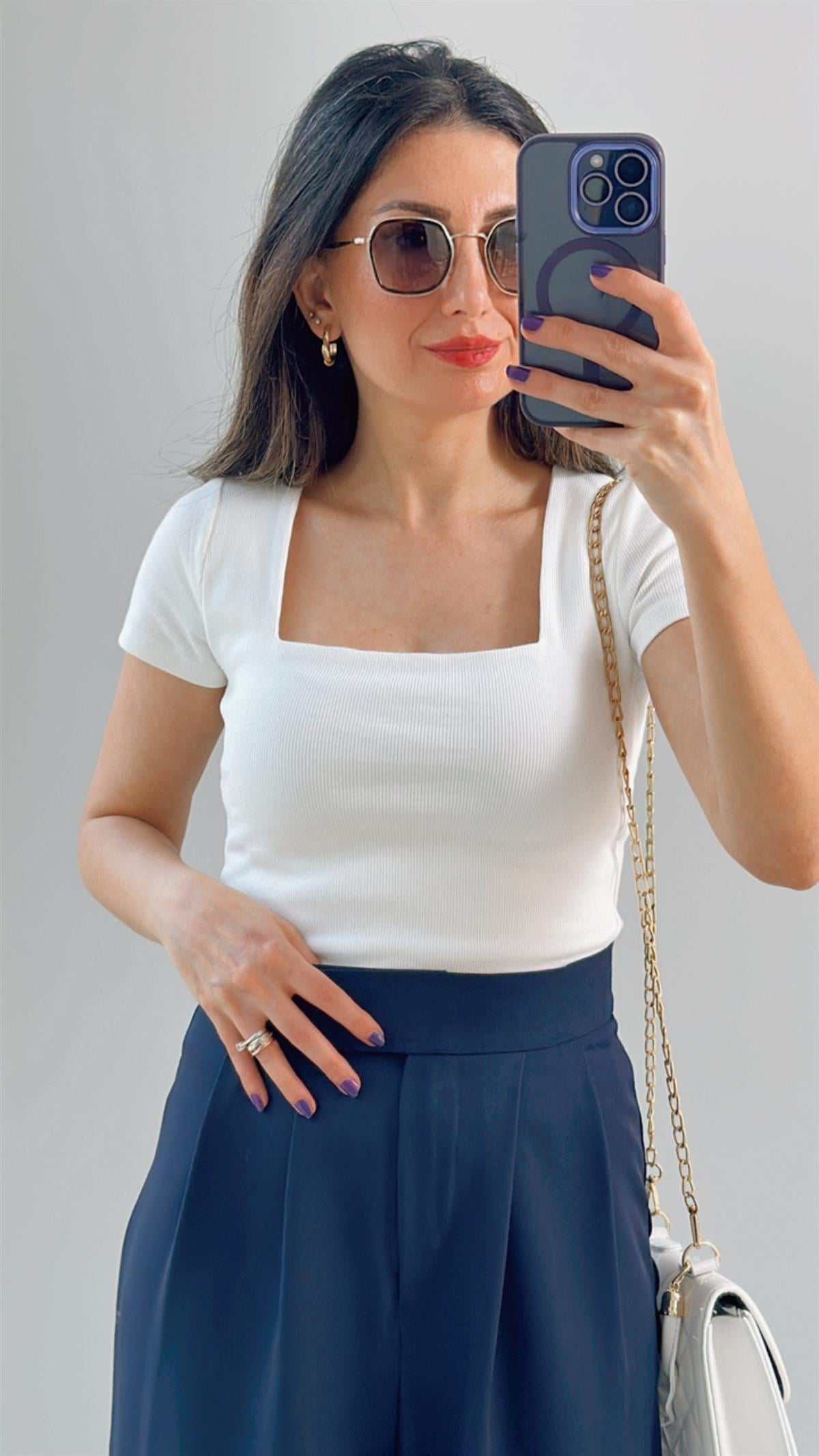 Ekru Kare Yaka Çift Kat Kısa Kollu Kaşkorse Bluz