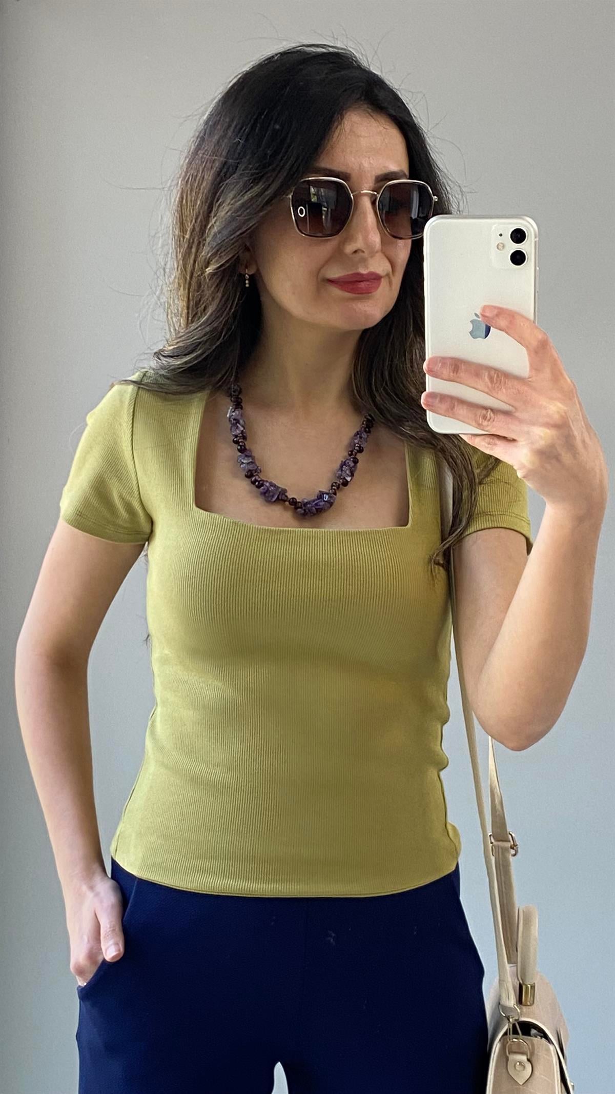 Yağ Yeşili Kare Yaka Çift Kat Kısa Kollu Kaşkorse Bluz