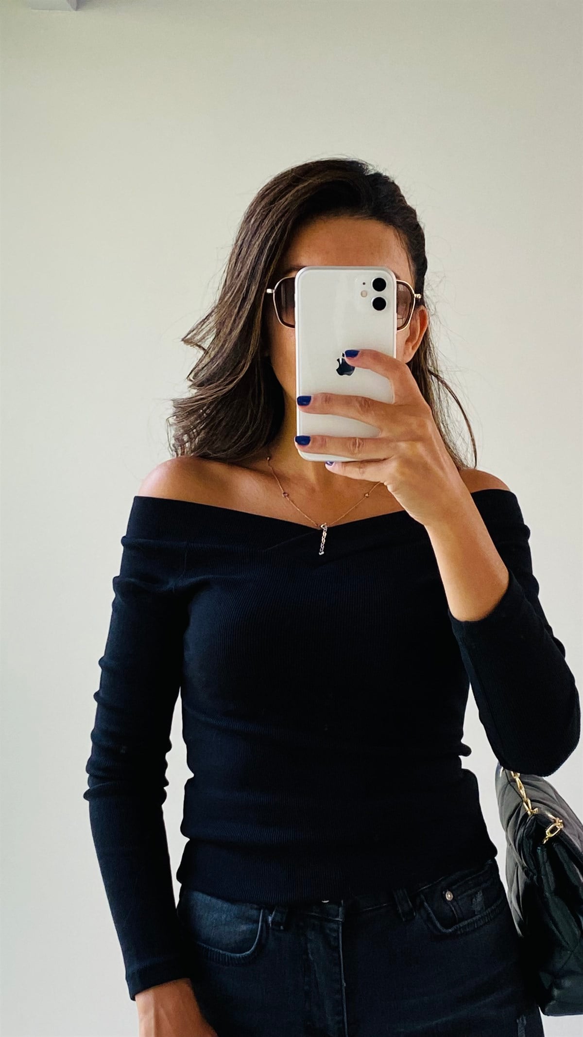 Siyah Kayık Yaka Bluz