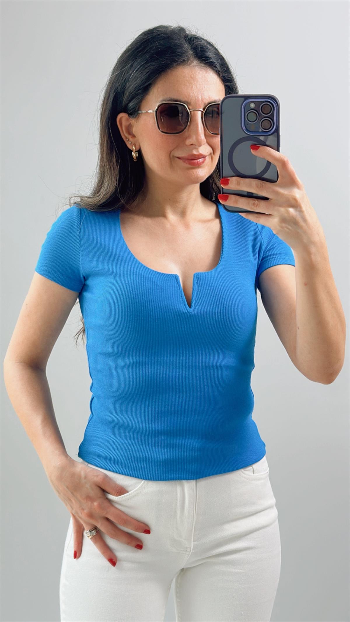 Mavi Damla Yaka Kısa Kol Bluz