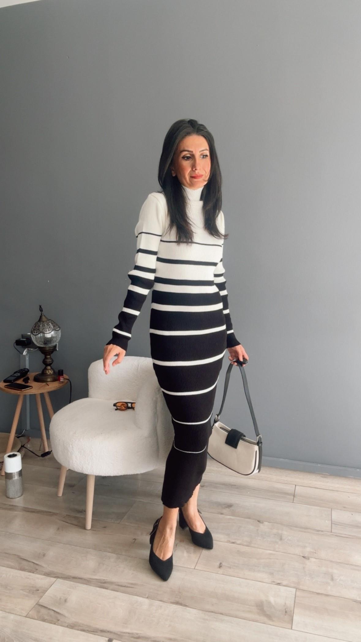 Siyah Krem Çizgili Triko Elbise