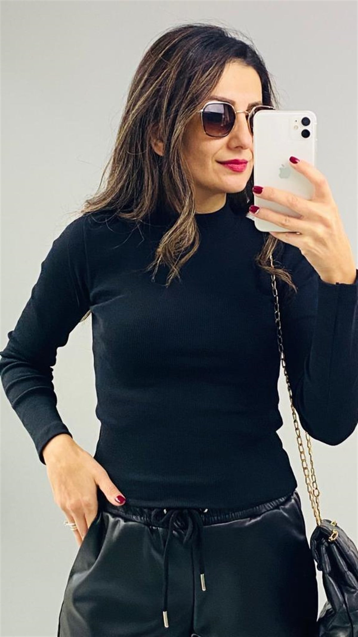 Siyah Yarım Balıkçı Yaka Kaşkorse Bluz