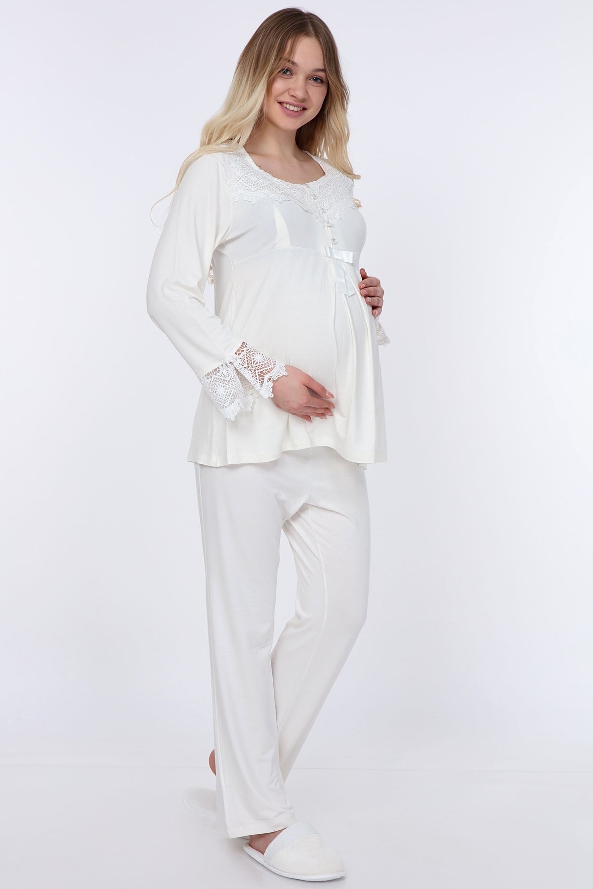 Luvmabelly MYRA9500 - Dantelli Düğmeli Hamile Pijama Takımı - Ekru