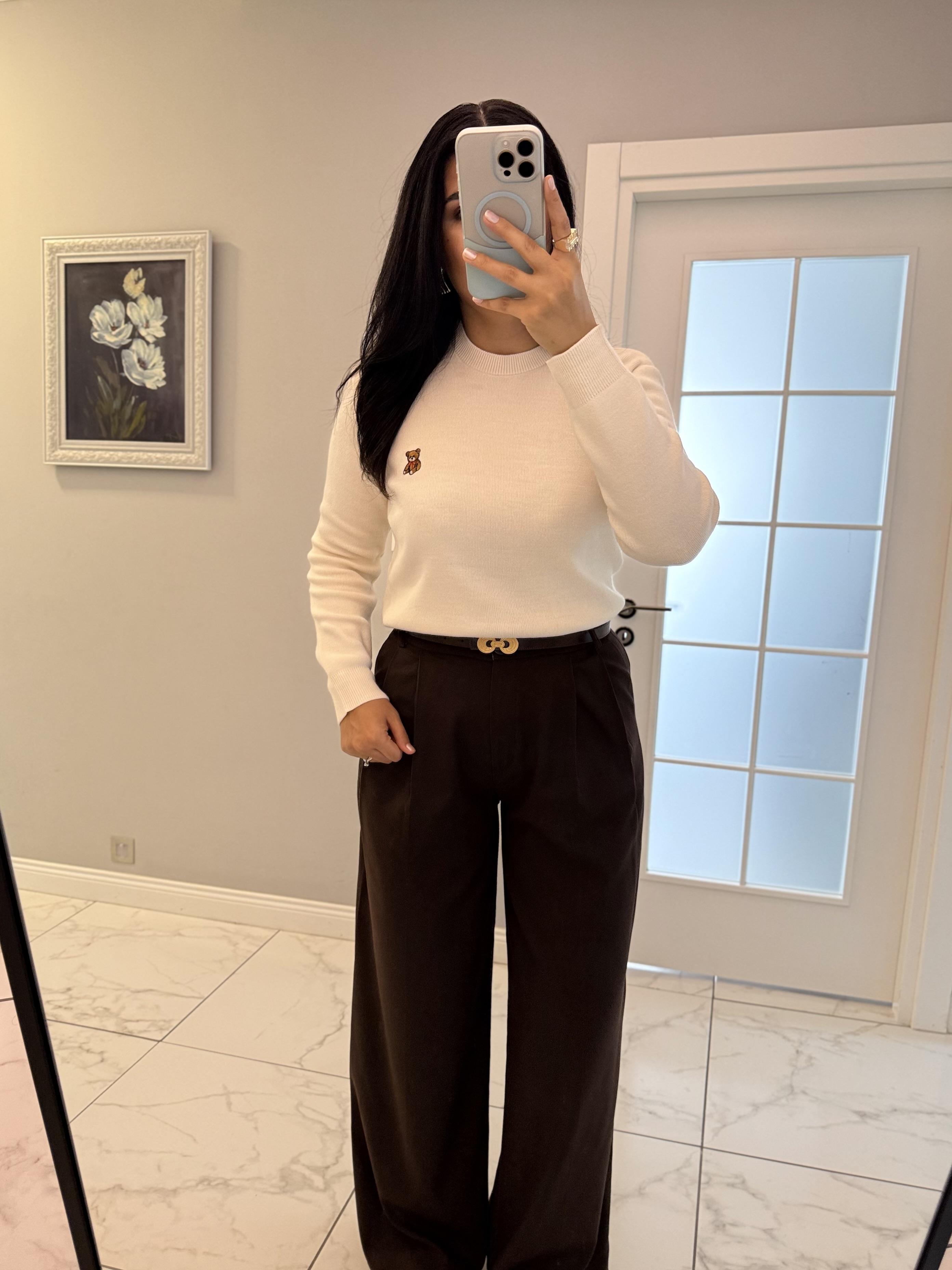 Ekru Ayıcık Nakışlı Kazak