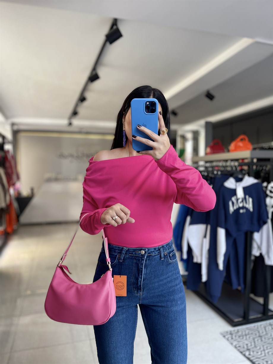 Fuşya Omzu Düşük Bluz